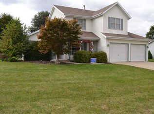 854 Thornberry Dr, Ottawa, IL 61350
