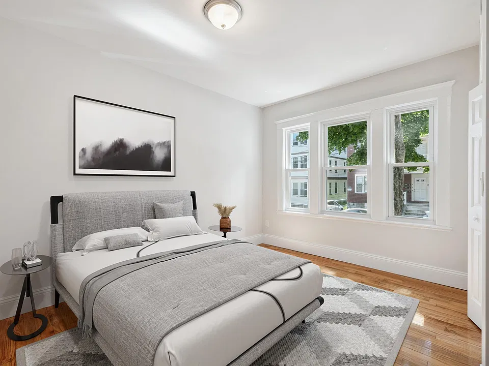 81 Hillside St #3