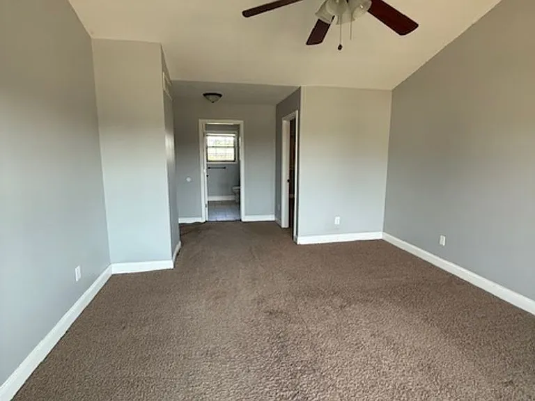 616 Wintergreen Dr — Photo 10