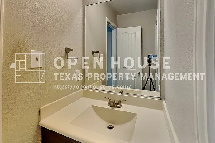 14305 Artisan Dr — Photo 17