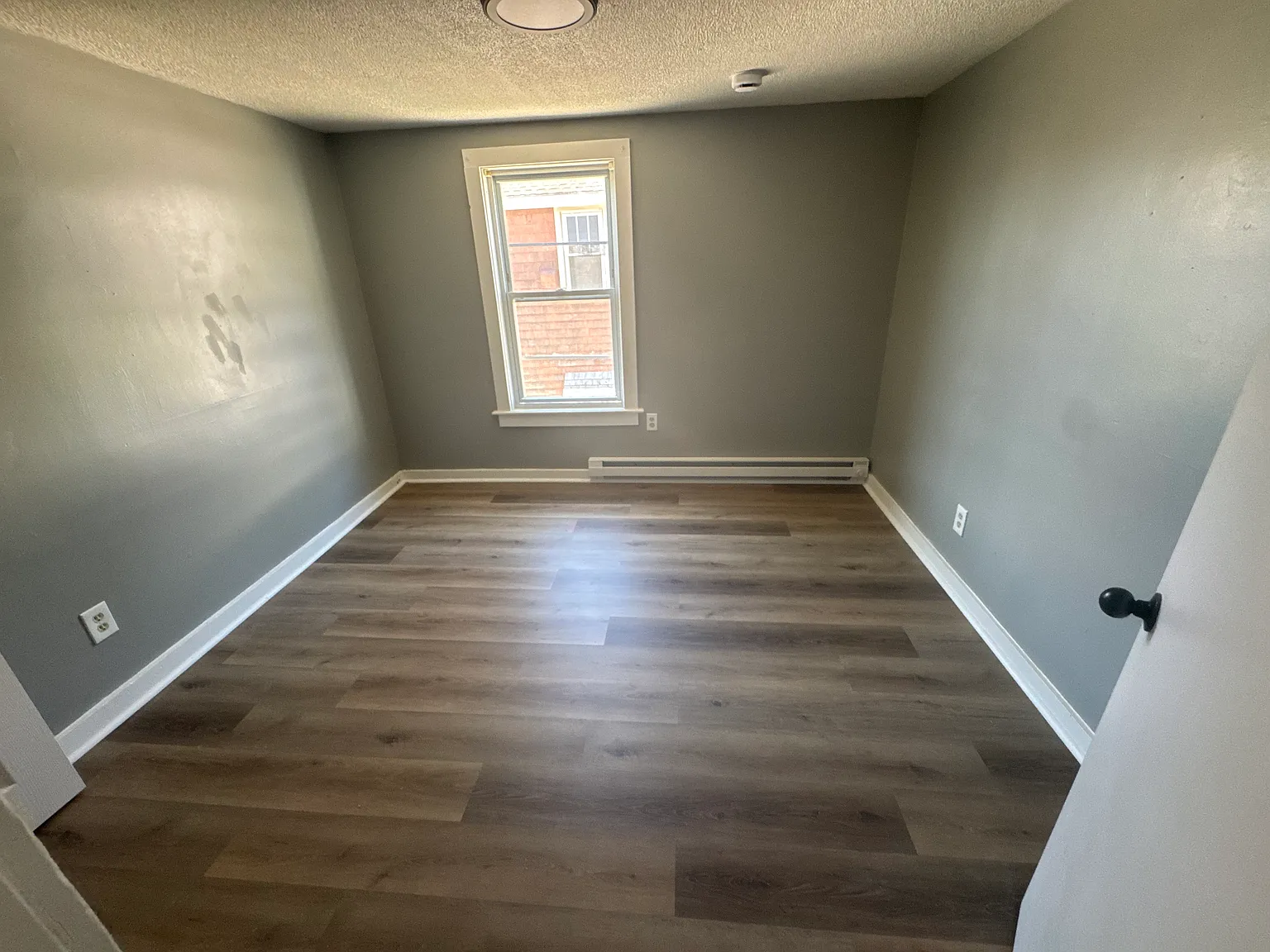 2 bed, 900 sqft, $1,850 — Photo 3