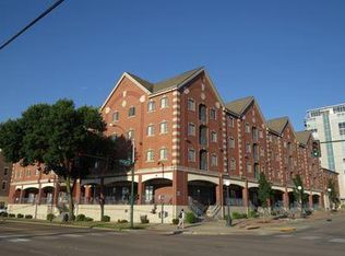 327 E College St #2, West Branch, IA 52358