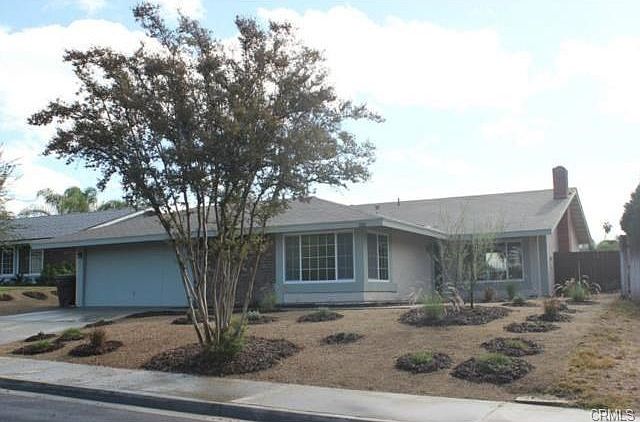 Lower your water bills with native plants and decomposed granite