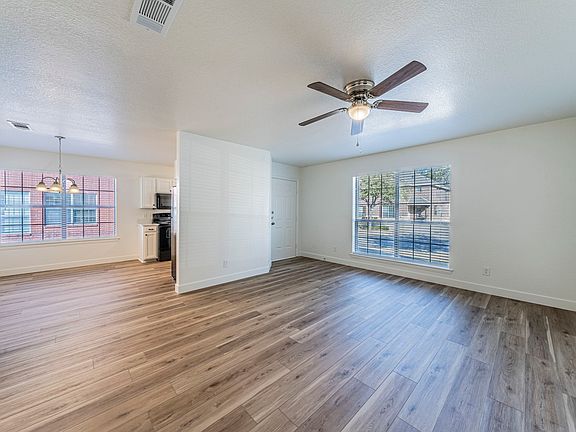 3rd image of 317 Jennifer Ct