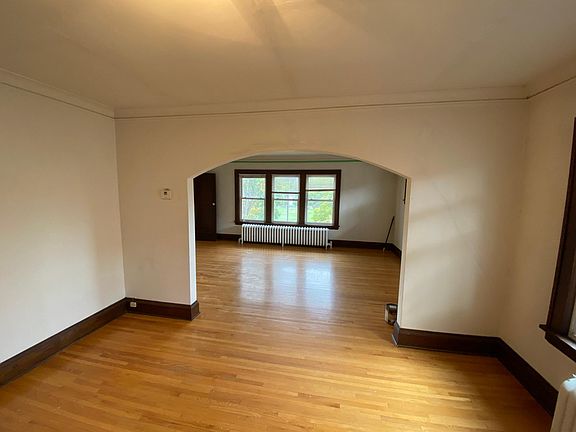 2nd image of 1952 Saint Clair Ave #2