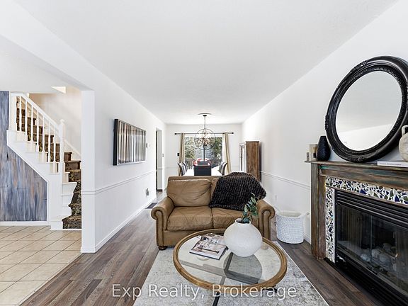5th image of 39 Sherwood Cres
