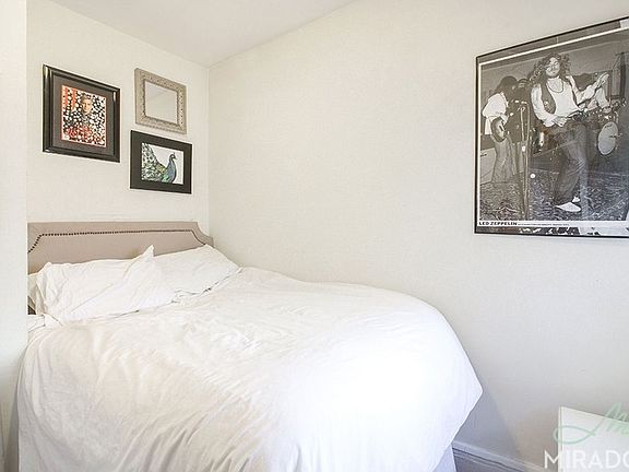 4th image of 325 Bleecker St APT 17