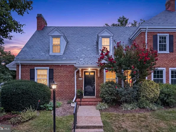 4626 34th St S, Arlington, VA 22206