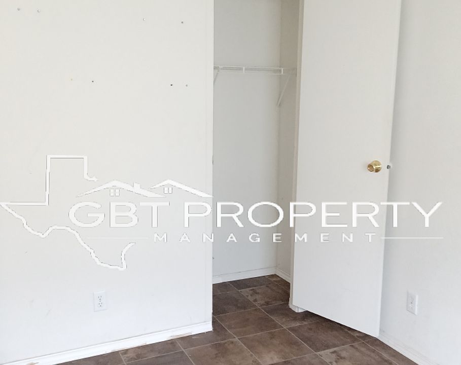 515 Maple St, Jourdanton, TX 78026 Zillow