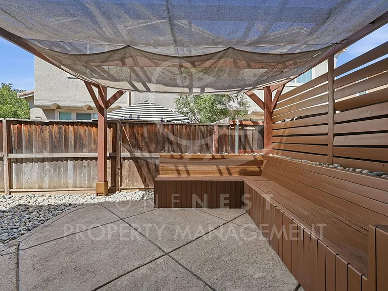 1070 Sierra View Cir #3 — Photo 24