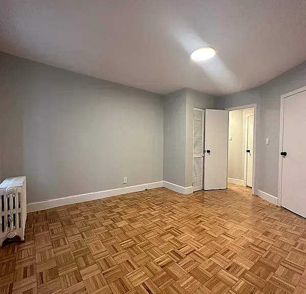 422 W 56th St #11 — Photo 17