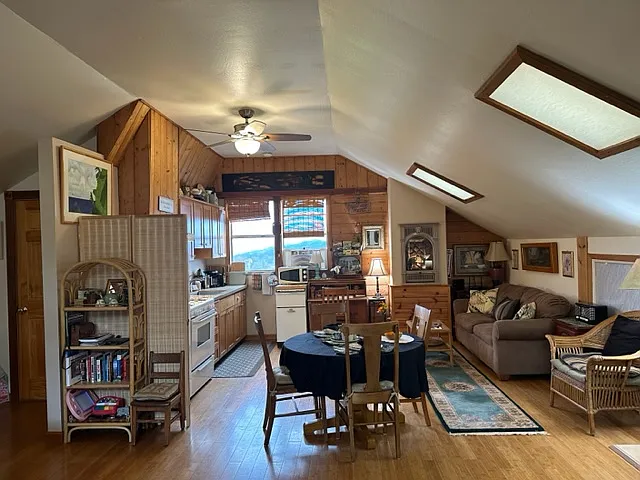 33151 Highway 128 — Photo 10