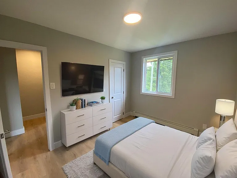 1 Court Ln — Photo 10