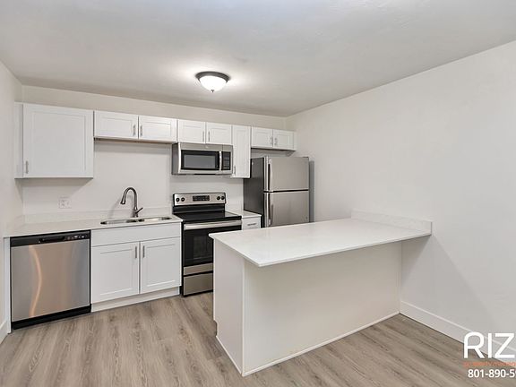 3rd image of 935 E 600 S APT 22