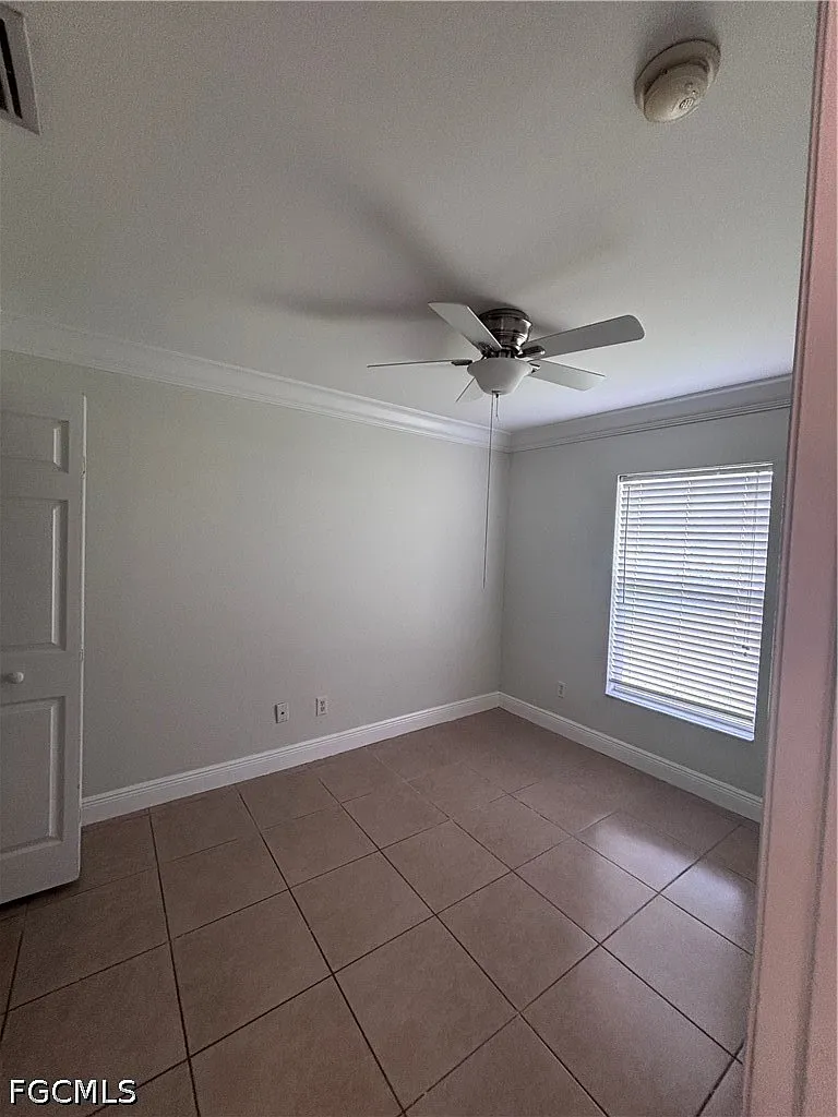 3 bed, 2.0 bath, 1199 sqft, $1,800 — Photo 4