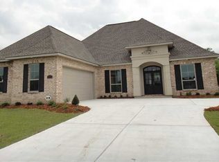 352 S Pass Dr, La Place, LA 70068