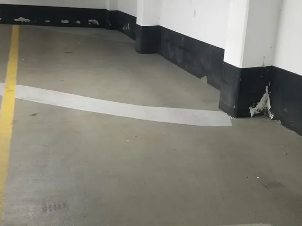 393 King St W #C18, Toronto, ON M5V 3G8