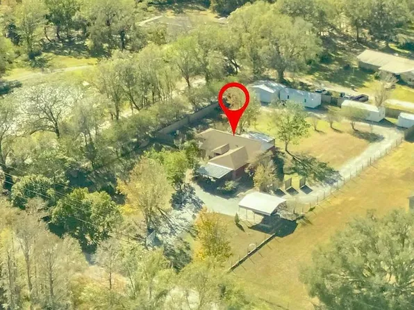 5201 Pless Rd, Plant City, FL 33565
