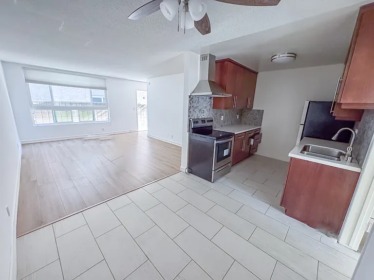 1450 Harvard St #3 — Photo 2
