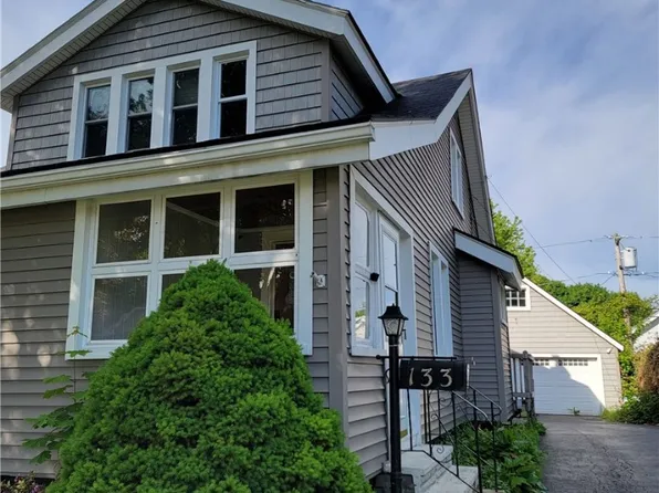 133 California Dr, Rochester, NY 14616