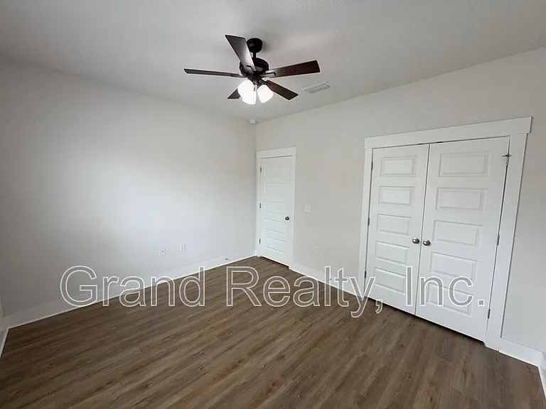 5869 Danbury Blvd — Photo 4