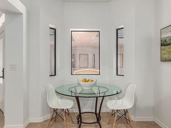 5th image of 4525 N 22nd St Unit 205