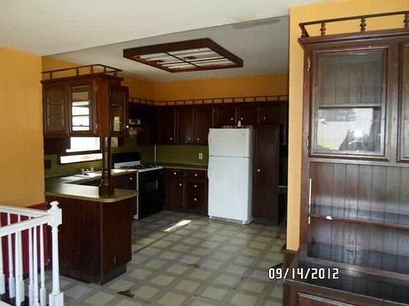 2nd image of 103 S Park Ave