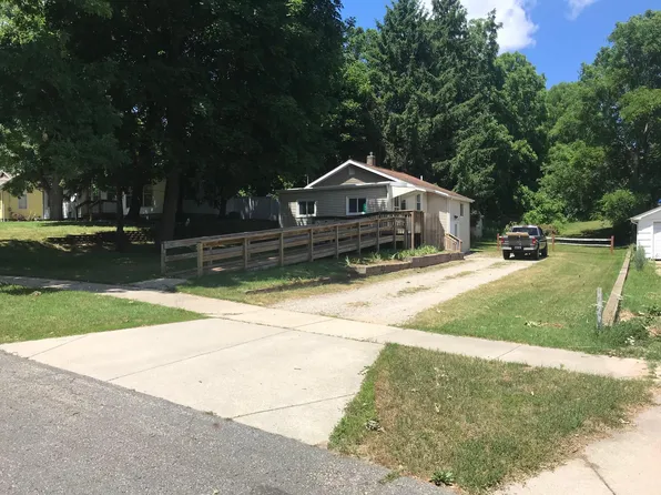 1065 Harding St NW, Grand Rapids, MI 49544