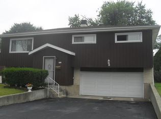 922 S Harvard Ave, Addison, IL 60101