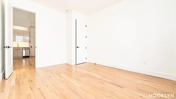 Rented by Nooklyn NYC LLC | media 24