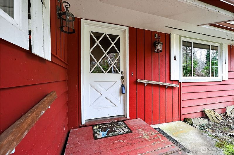 4th image of 716 Garden Hill Rd
