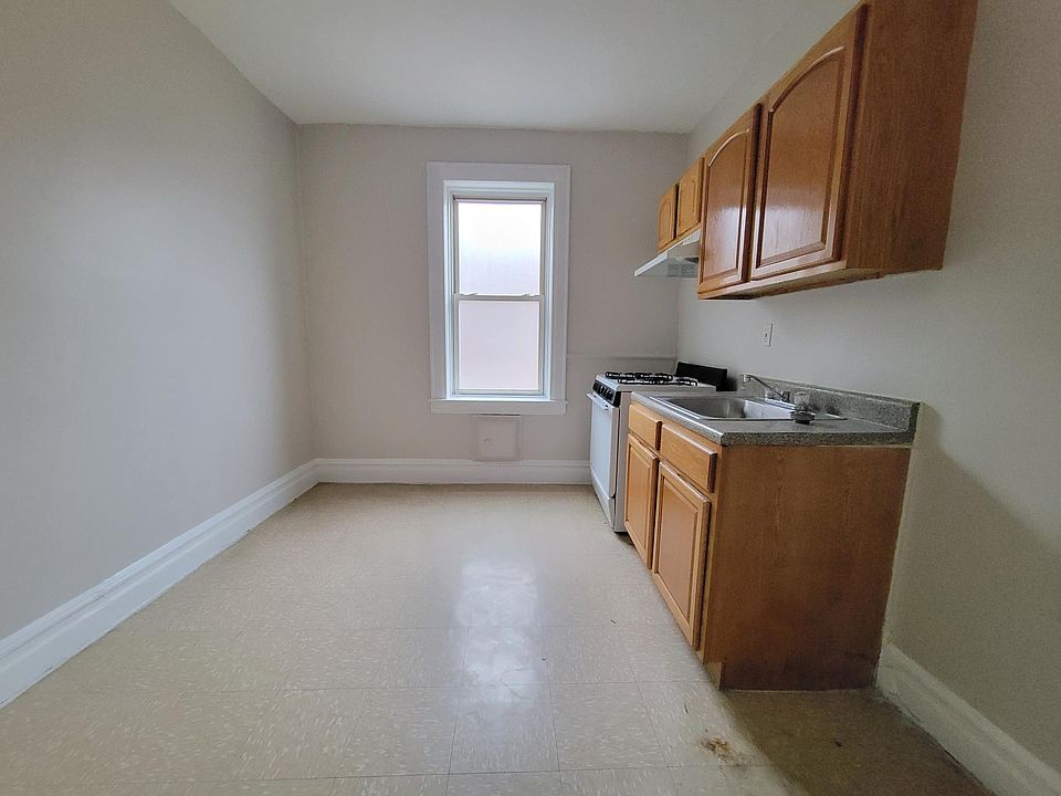 1st image of 75 N 7th St #405E