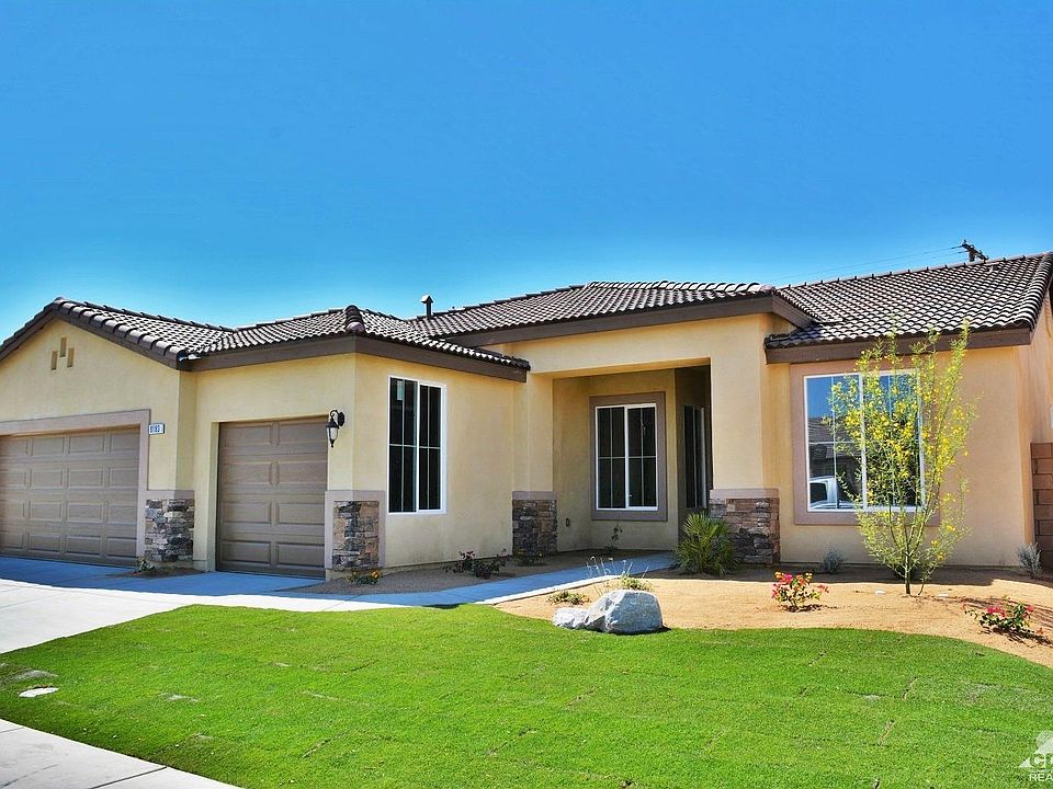 1st image of 81183 Avenida Romero