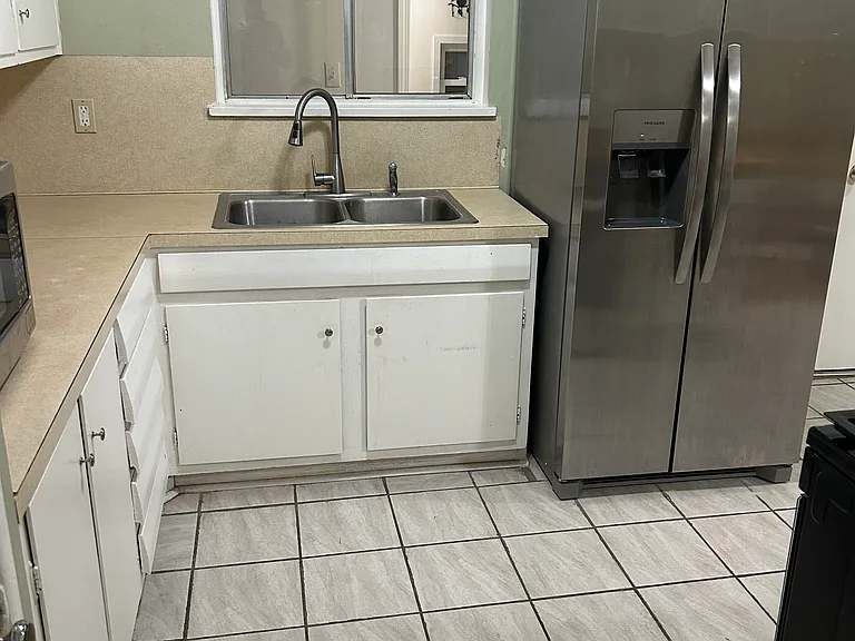 1215 Georgia St — Photo 6