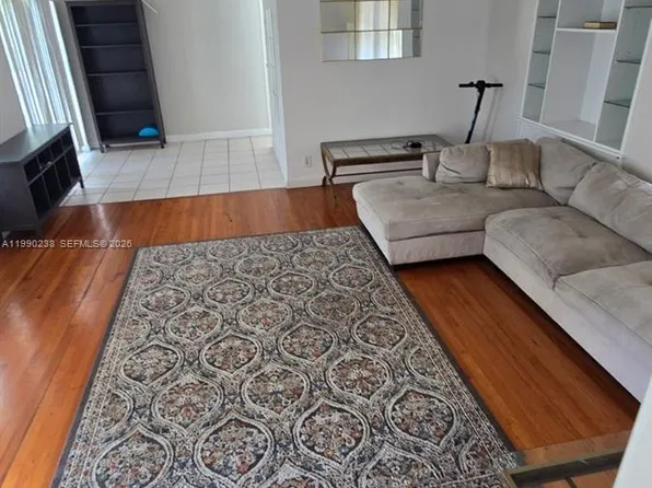 90 Isle Of Venice Dr, Fort Lauderdale, FL