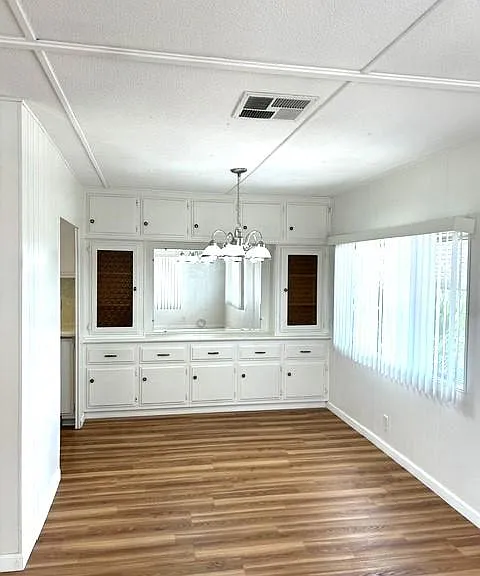 101 San Mateo Cir — Photo 4
