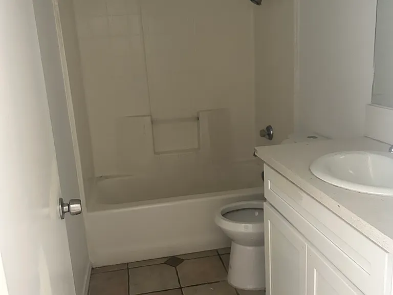 25562 Calabria Dr — Photo 3