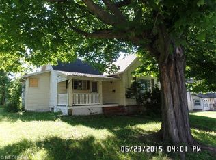 117 Center St, Struthers, OH 44471