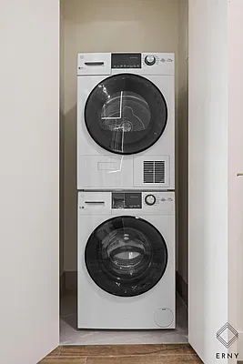 Laundry, photo 1
