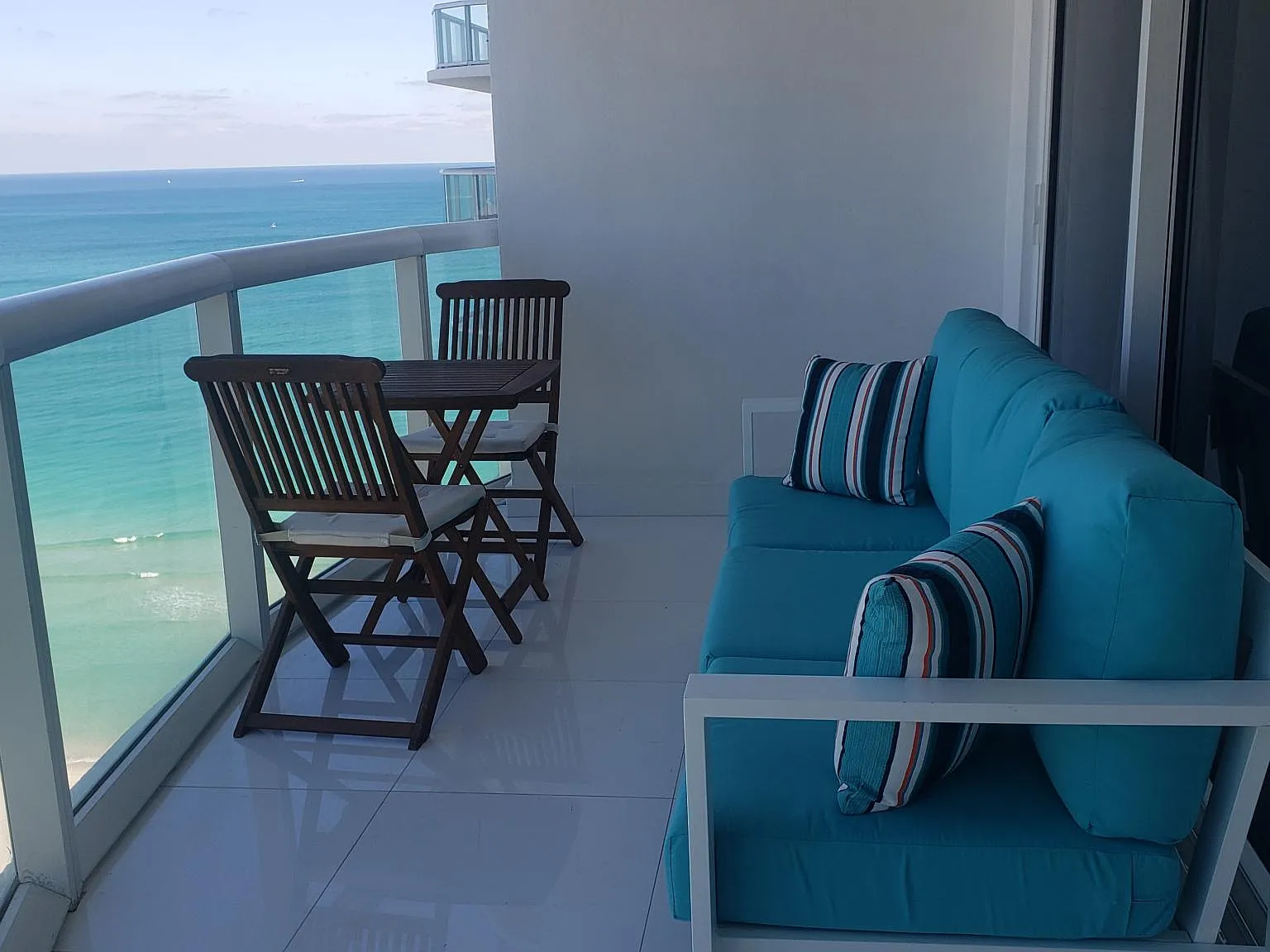 1 bed, 1.5 bath, 808 sqft, $4,900 — Photo 3
