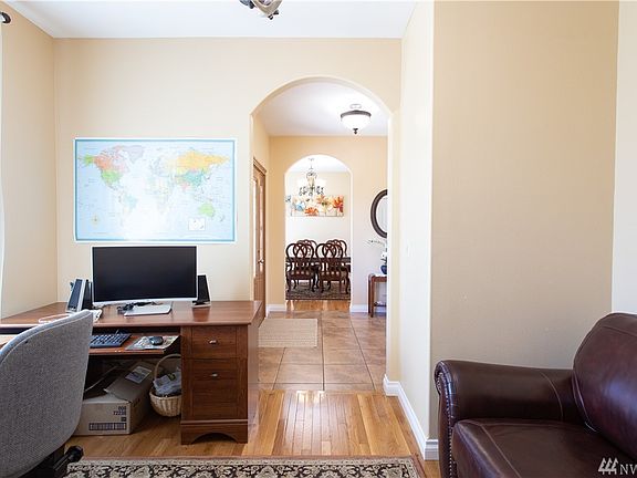 5th image of 11531 Crystal Ct NE