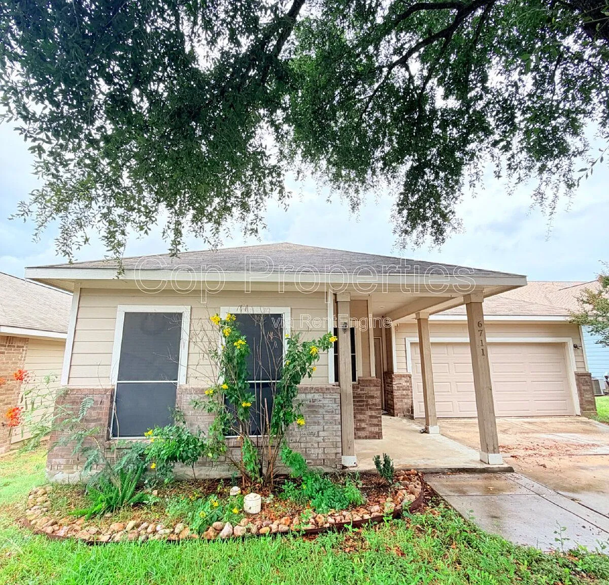 3 bed, 2.0 bath, $1,795 — Photo 1