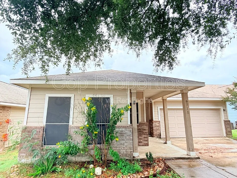 6711 Buckhorn Clf