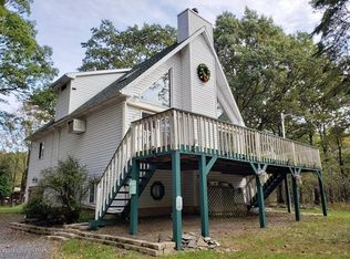 617 Mallard Ln, Bushkill, PA 18324