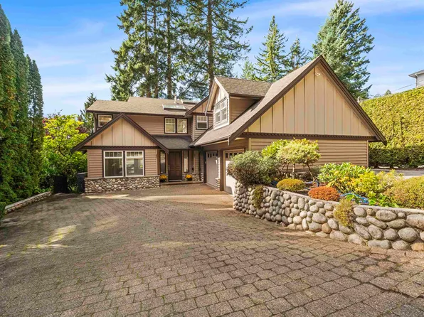 4047 Woodbury Ave, North Vancouver, BC V7N 3N4