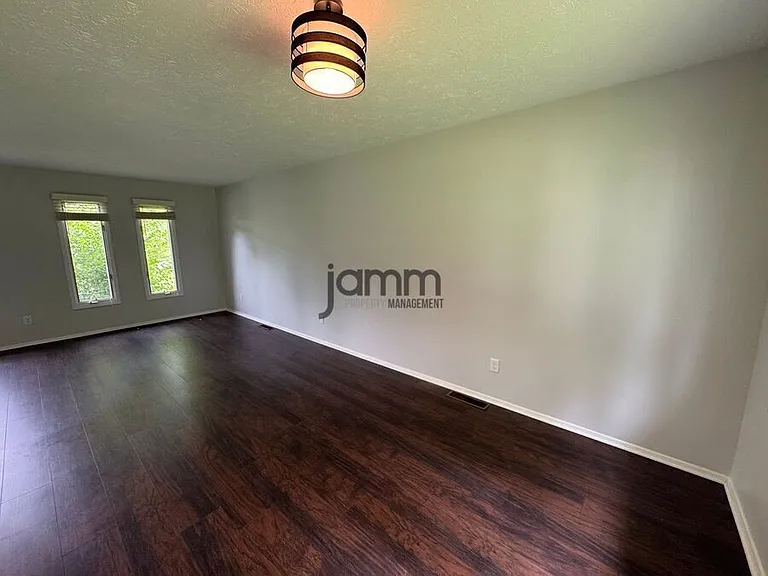 5250 Mills Creek Ln — Photo 10