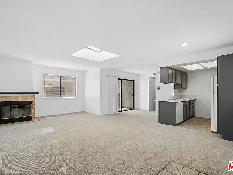 11924 Mayfield Ave #5 — Photo 1