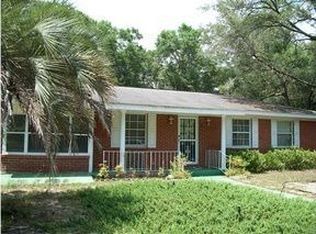 180 Blueberry Rd, Freeport, FL 32439