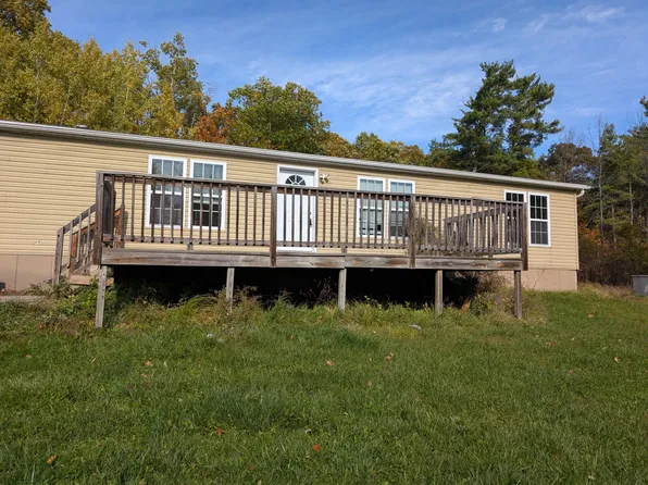 11 Jackson St, Port Henry, NY 12974