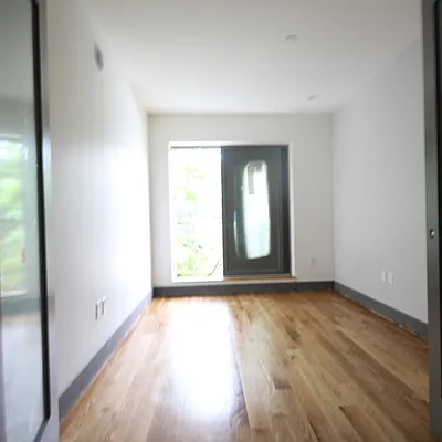 Rented by Nooklyn NYC LLC | media 40